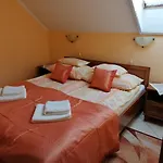 Harmonia Panzio בית הארחה Sárospatak