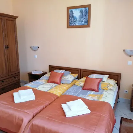 Harmonia Panzio Sarospatak